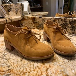 Beautiful gold loafers!